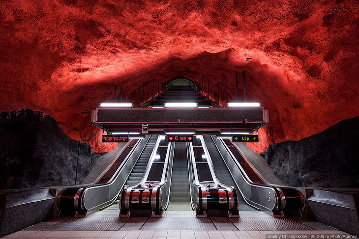 Станция метро "Родхусет", Стокгольм, Швеция