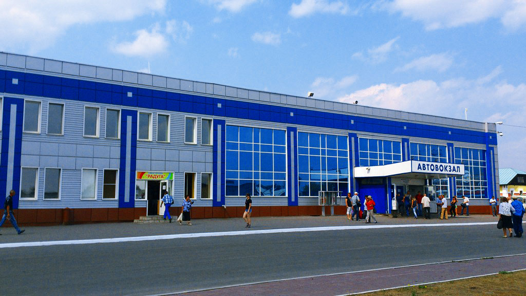 Жд вокзал автобусы телефон. Автовокзал Бийск автобусы. Бийский вокзал. Бийск Алтайский край автовокзал. Старый автовокзал Бийск.